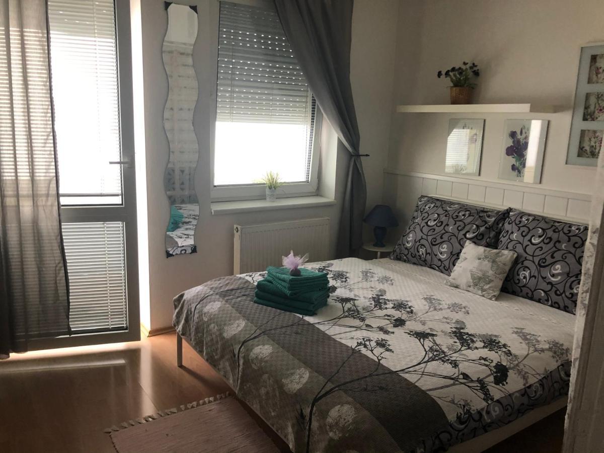 Terrace Apartment S 1 Spalnou Sofia-Parking & Wifi Bratislava Luaran gambar
