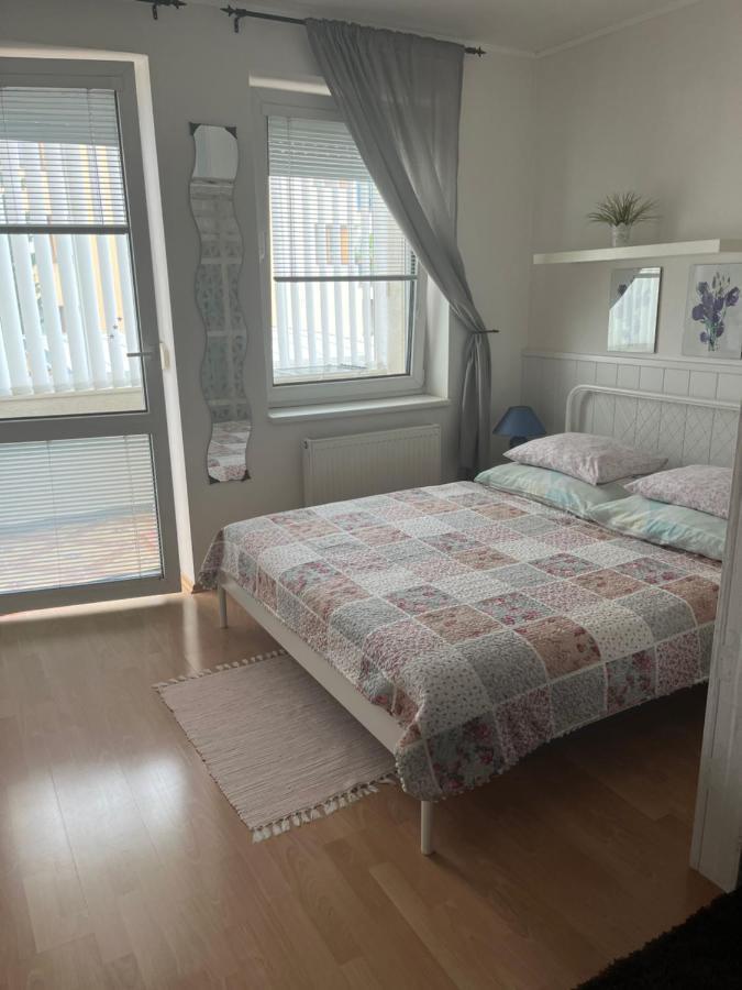 Terrace Apartment S 1 Spalnou Sofia-Parking & Wifi Bratislava Luaran gambar